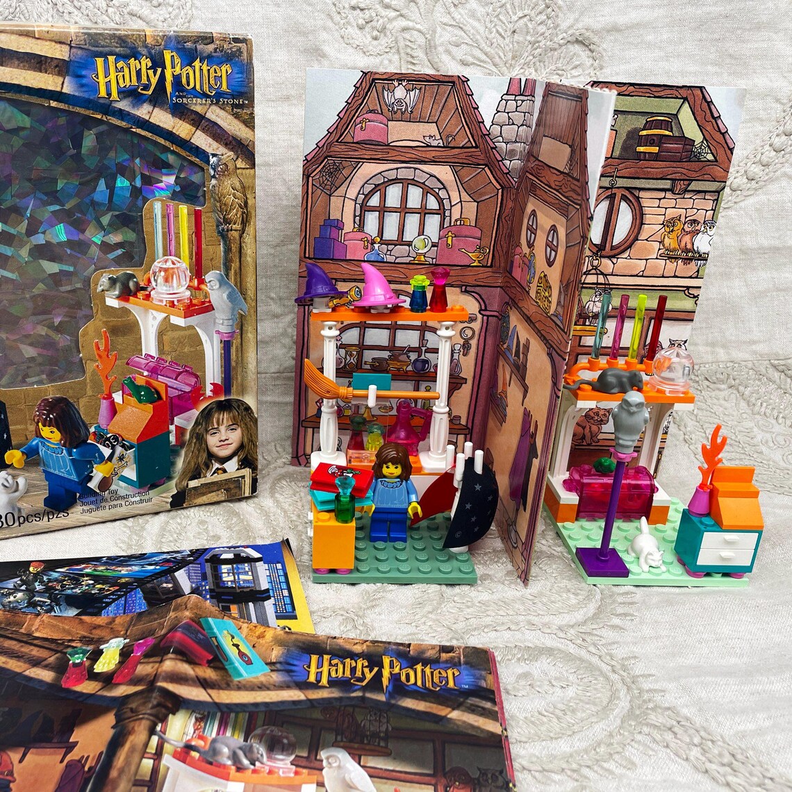 LEGO Harry Potter 4723 Diagon Alley Shops, foto 2 de 5