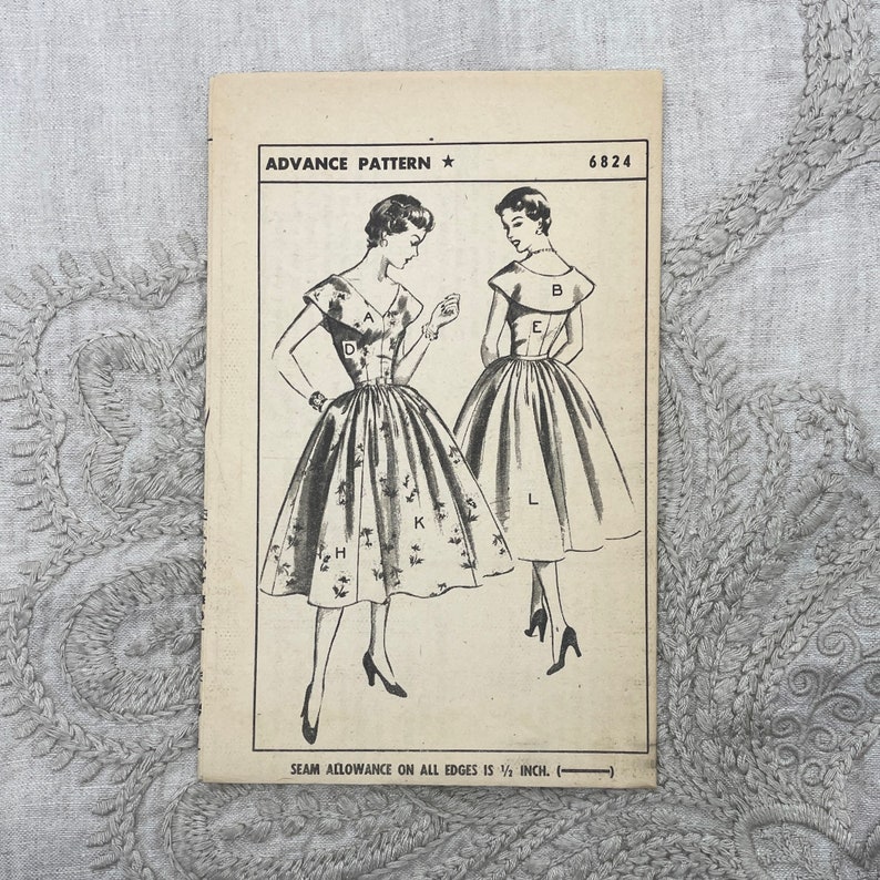 Advance 6824 John Moore 1950s Cape Collar Molded Bodice Wide V Neckline Dress Pattern Size 9 Junior 28 Factory Fold image 4