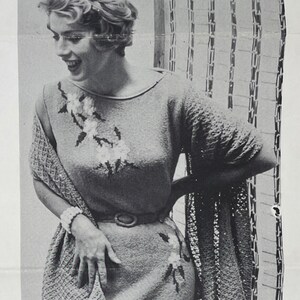 McCall's 552-NB Seltenes Kirschblüten-Kleid- und Stola-Strickmuster für die frühen 1960er Jahre - Größe 12-18 (32-38 ") - Originalbroschüre).