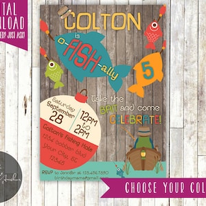 Può includere: Un invito stampabile colorato per una festa di compleanno di 5 anni a tema pesca. L'invito presenta un pesce dei cartoni animati con il testo "Colton is o-fish-ally 5". L'invito include anche il testo "Take the bait and come celebrate!" e i dettagli della festa, tra cui la data, l'ora e il luogo.