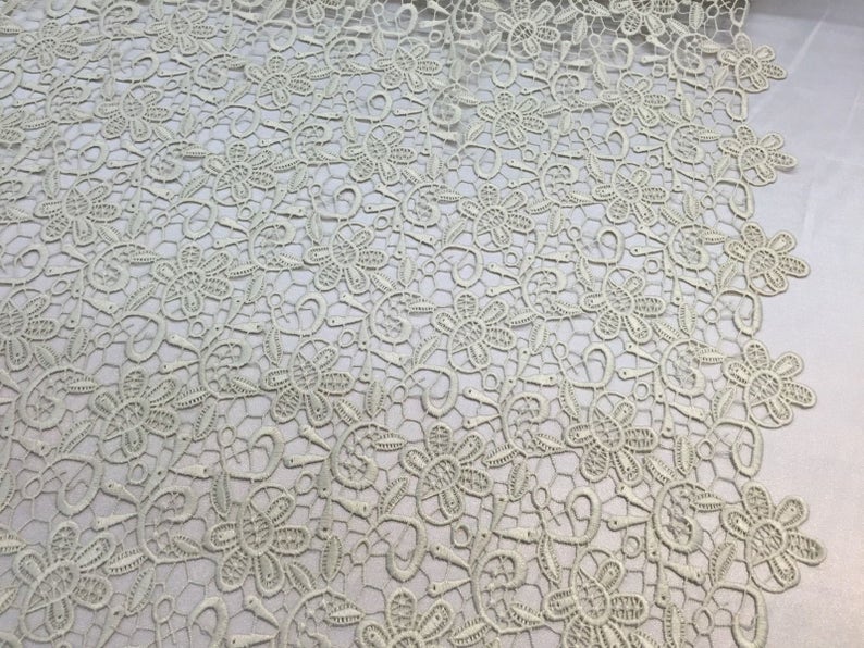 Ivory Paisley Flower Guipure,weddingbridalpromnightgown Fabric.50 Wide