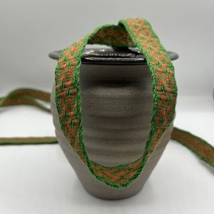 Tablet-woven border, tablet-woven border, hand-woven, green terracotta, Middle Ages, reenactment, LARP, Viking