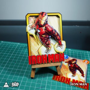 IRON MAN Marvel Snap – Biglietto 3D personalizzato / 3D Marvel Snap Shadowbox - Arte fatta a mano al 100% / Biglietto personalizzato per regalo/collezione/fan Marvel