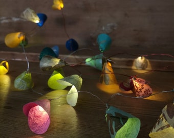 Lokta Lichterkette mit 20 Schirmchen Stromanschluss durch USB Anschlusskabel