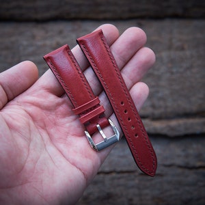 Bordeaux vegetable tanned leather watch strap 18mm, 20mm, 22mm, 24mm, custom size. Bordeaux leather watch band.