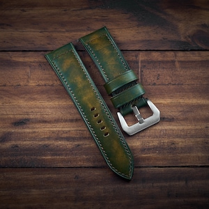 Band in Pam-stijl: 24 mm, 26 mm, 22 mm. Met de hand geverfd groen en geel vegetarisch bruin leren handgemaakte band voor horloges in pam-stijl.