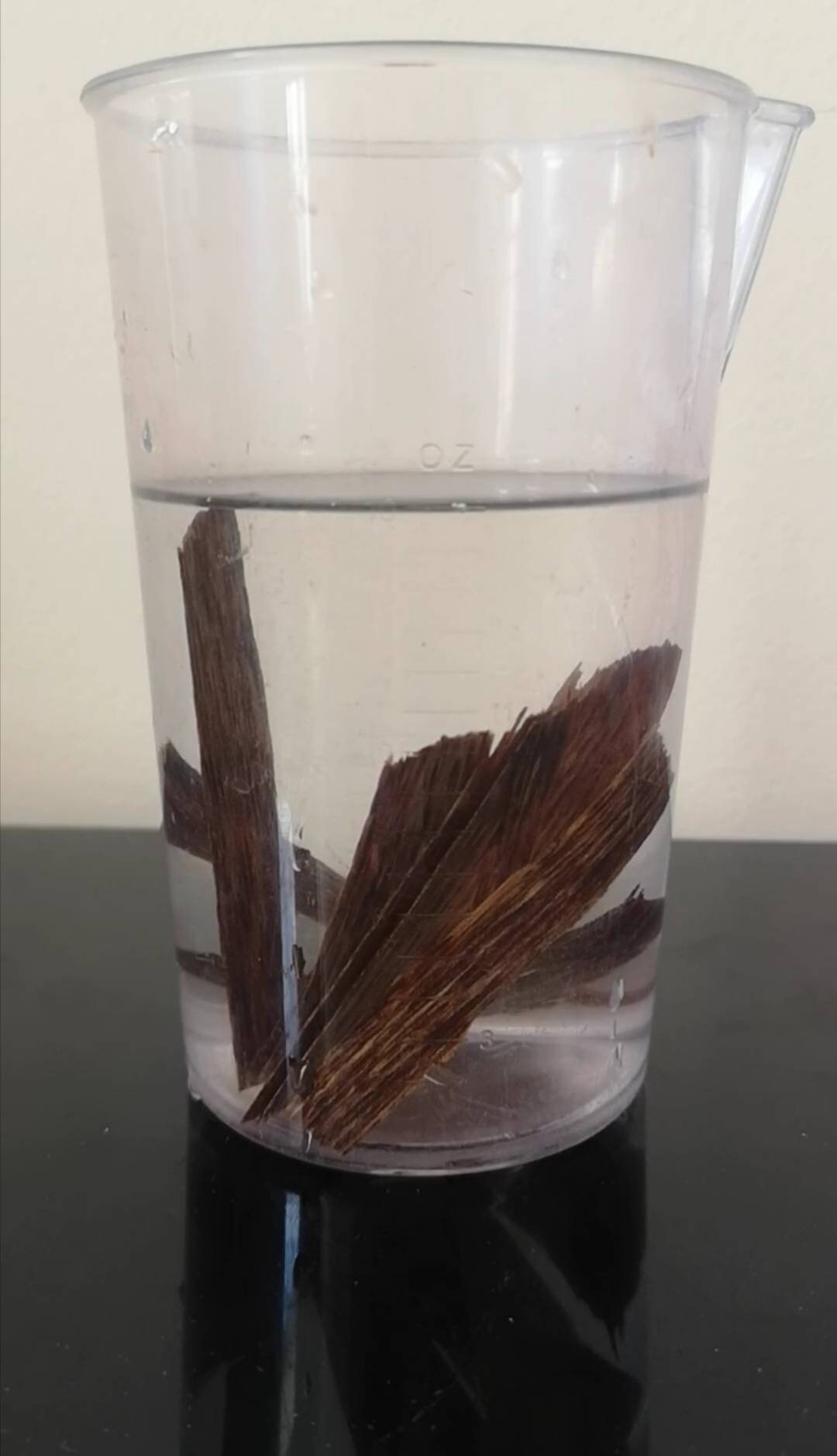 Vietnam sinking agarwood shavings