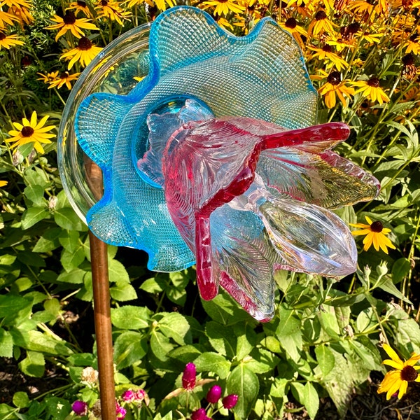 Nodding Flower, Garden, Dish Flower, Garden Art, Yard Art, Cottagecore, Farmhouse, Gifts, Upcylced, Vintage, Nature, Outdoors, Plants