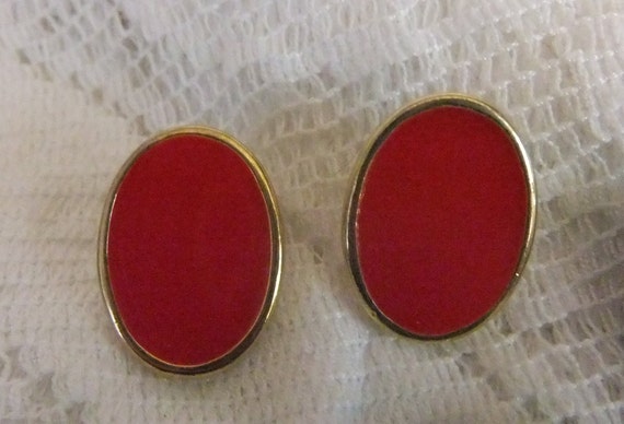 3 Pairs of 1980s Pierced Enamel Earrings - image 4