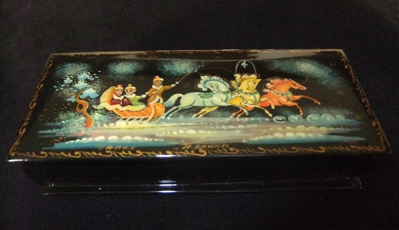 Russian Lacquer Hinged Box 1980s Handpainted Horse Drawn Sleigh Bright Red Interior Signed by Artist