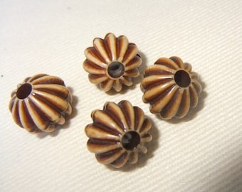 Set of 4 Faux Wood Buttons (or Beads), Corrugated Ball Shape, Estate Find