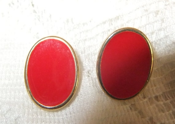 3 Pairs of 1980s Pierced Enamel Earrings - image 5