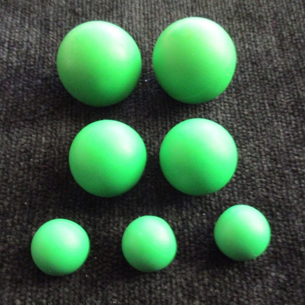 Lot of 7 Green Round Buttons from the 1970s, Matte Finish