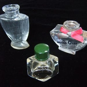 ミニチュア香水瓶3個セット（ラベル付き2個） - Etsy 日本
