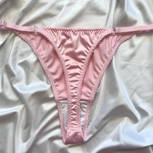 Baby Rosa Satin V String Bikini - Seiden Tanga Panty - Dessous Geschenk für Sie