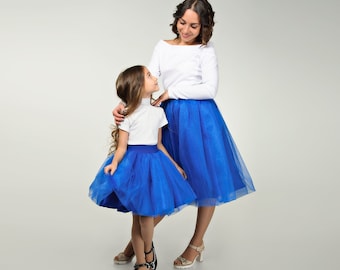 Jupes tutu bleu royal assorties, jupes en tulle maman et moi, tenues maman et moi, tenue familiale, tutu mère fille, jupes en tulle midi