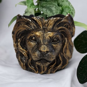 Handmade Gold-Bronze Mane Lion Concrete Pot Succulent Cactus