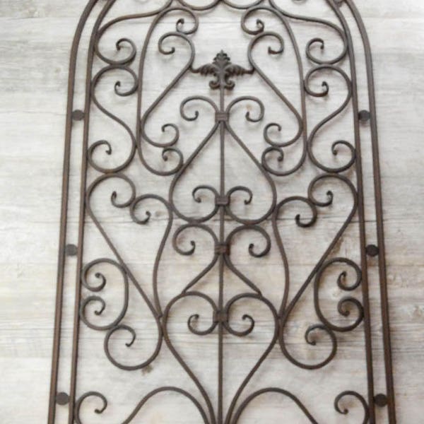 Evana Metal Wall Panel