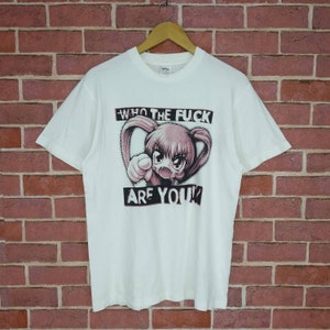 ヴィンテージ 日本のアニメ 漫画 マンガ「Who The F**k Are You」Tシャツ ミディアムサイズ