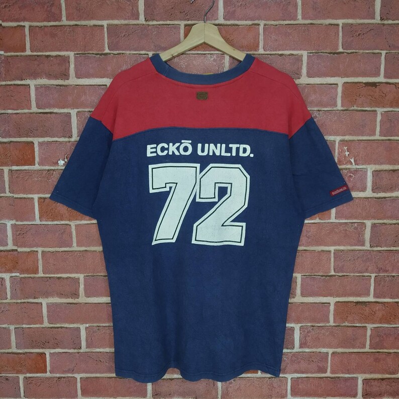 Ecko Unltd Embroidery Logo T-shirt Size L Rare!