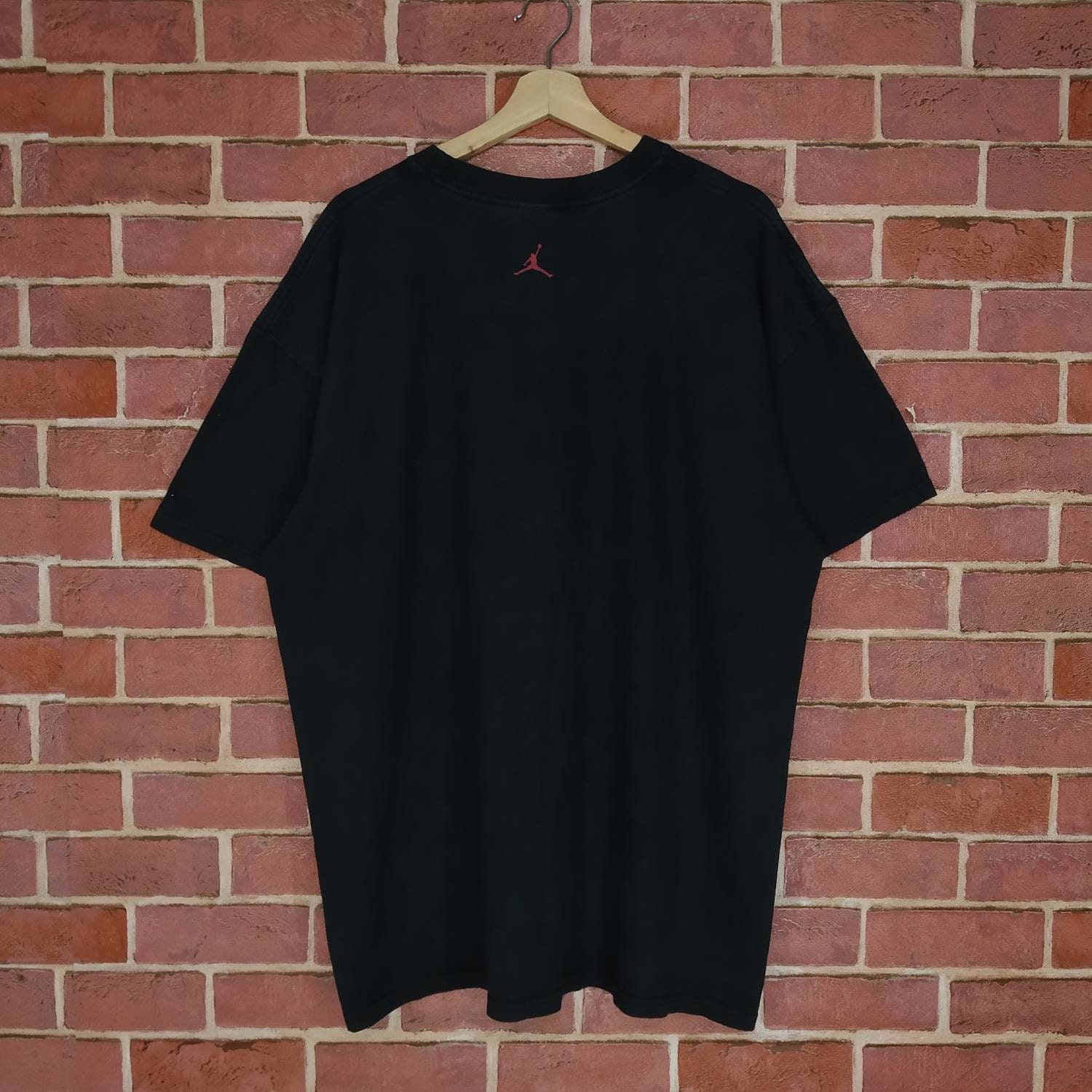 Jordan t hot sale shirt small logo