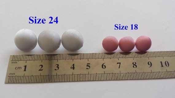 90 CREAM BLACK SILK SATIN CHARMEUSE FABRIC COVERED BUTTONS BRIDAL Size18//11mm