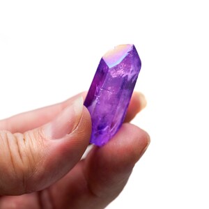 Pointe de cristal de quartz violet Aura image 4