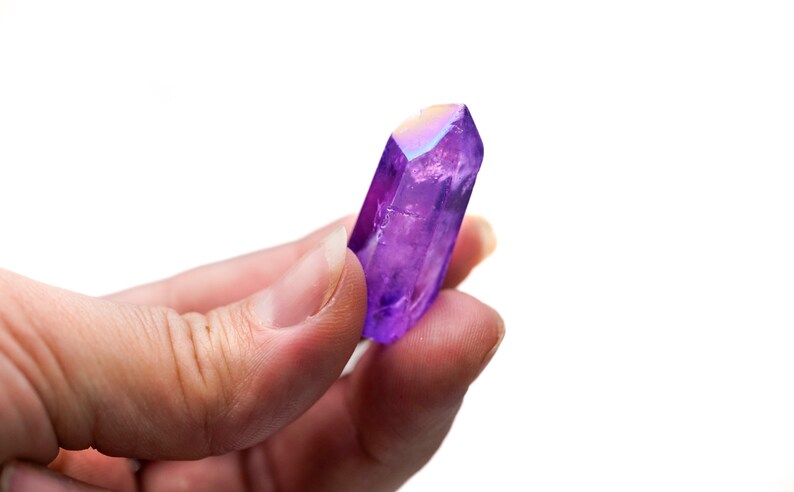 Pointe de cristal de quartz violet Aura image 4