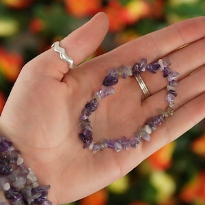 Amethyst Tumbled Stone Crystal Chip Bracelet