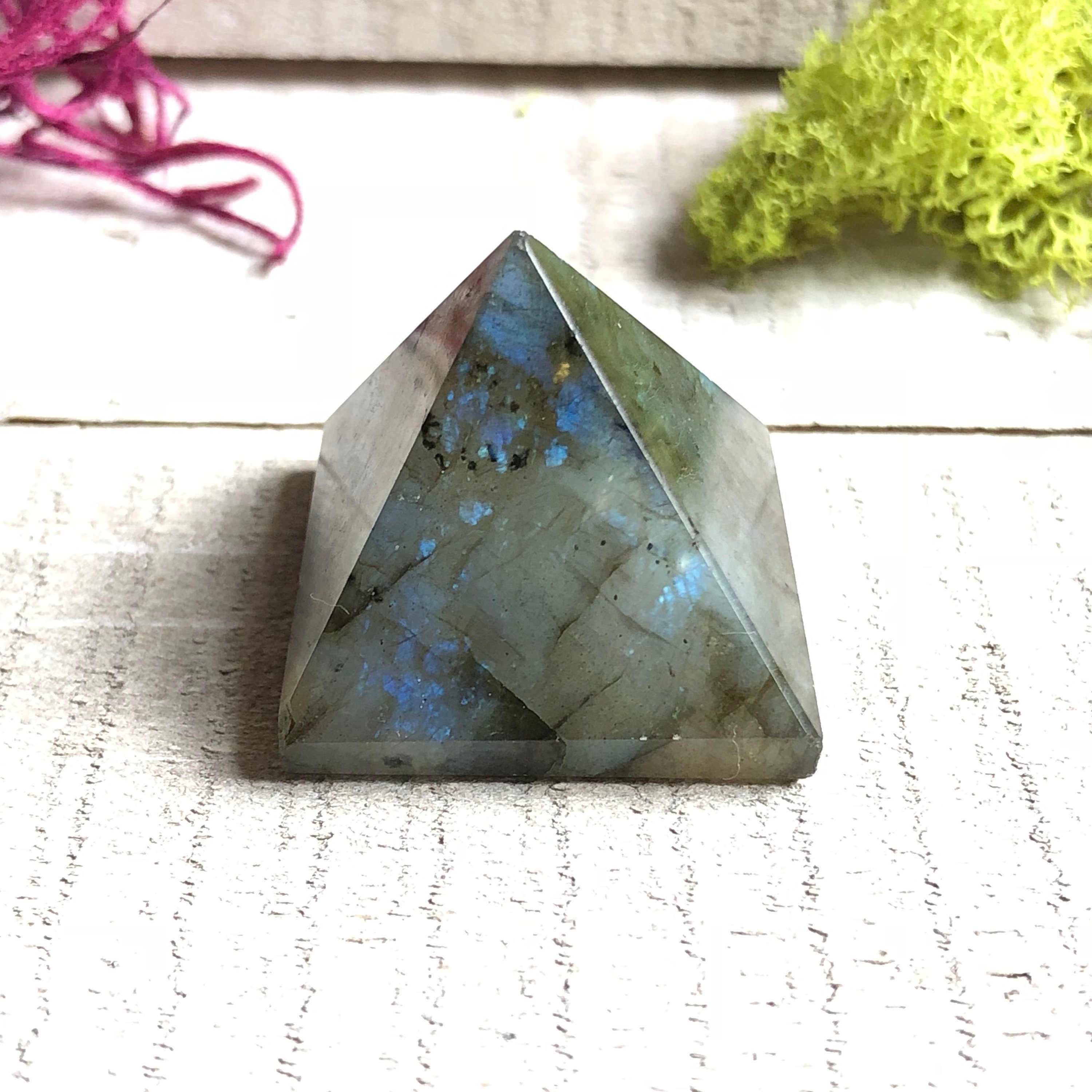 Healing Reiki Stone LABRADORITE Crystal w/ Description Card & Pouch PYRAMID 