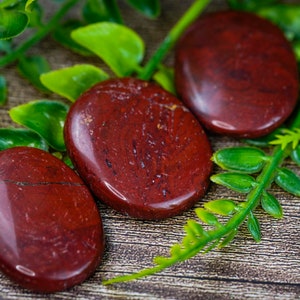 Small Red Jasper Palm Stone