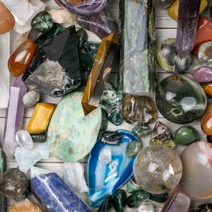 Verrassingsschepje | Mysterieuze mix van kristalschilfers, tuilen, ruwe stenen en vormen | Helende kristallen, intuïtief geschenk, kristalliefhebber