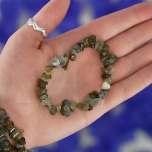 Labradorite Tumbled Stone Crystal Chip Bracelet