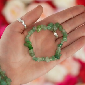 Green Aventurine Tumbled Stone Crystal Chip Bracelet