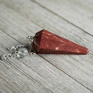 Red Jasper Crystal Pendulum - Dowsing Healing