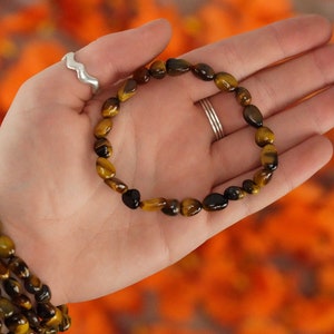 Tigers Eye Tumbled Stone Bracelet