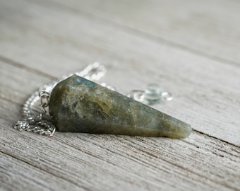 Labradorite Crystal Pendulum - Dowsing Healing