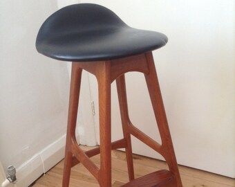 Bar stool