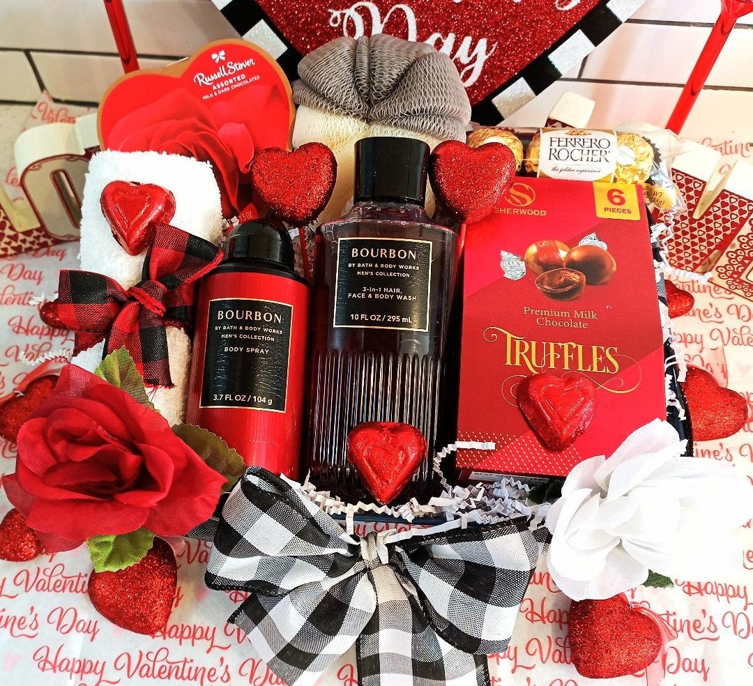 Men valentines basket Tops Tees