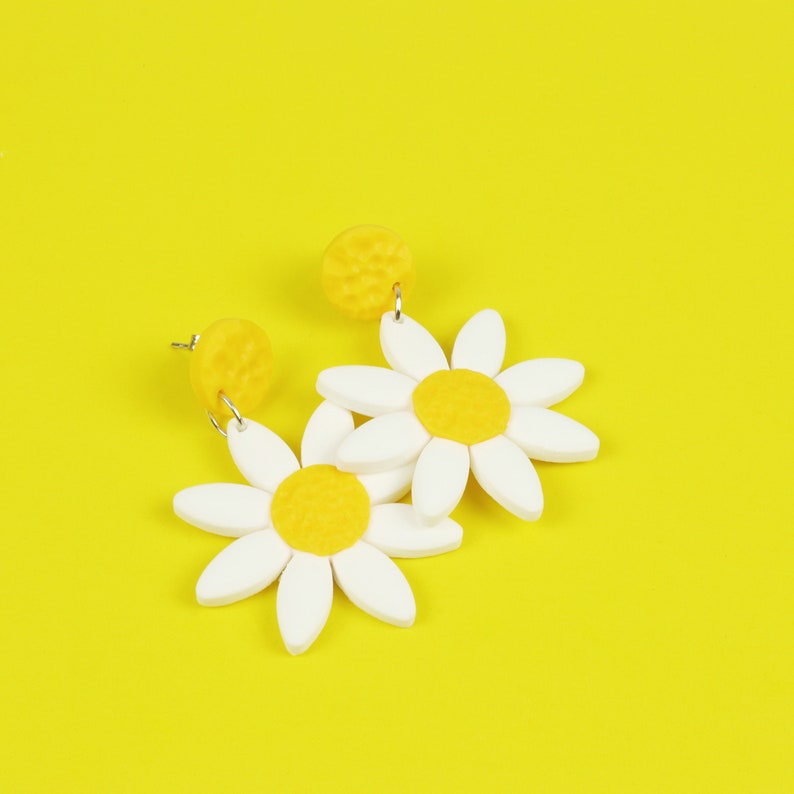 White DAISY Yellow Flowers HANDMADE Statement Earrings Dangle, Summer Style Gift, UK Gifts For Friends, Her, Mom,Birthday Gift For women image 2