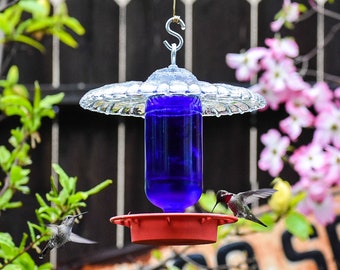 Hummingbird Feeder - Bird Feeder, Drip Free - Bee Proof Birdfeeder, Draws Lots of Birds, Hazle Atlas Daisy Party Plate