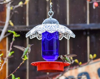 Hummingbird Feeder No Drip-Bee Free, Blue 16 oz Bottle, Handmade Product with Federal Glass Petal Mint Dish