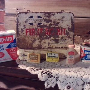 Vintage Medical Box, Cross Medical Kit, Vintage First Aid Kit, Vintage Medical Equipment, Vintage Tins