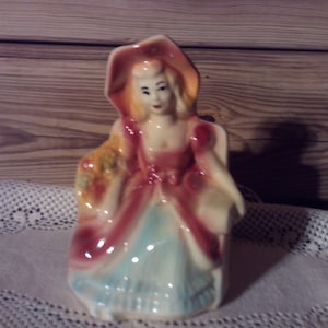 Vintage USA Pottery Lady Planter, Southern Belle Planter, USA Pottery, Succulent Planter