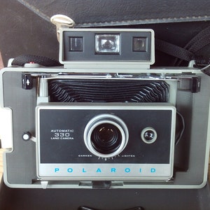 Vintage Polaroid Model 330 Land Camera, Polaroid Vintage Camera, Vintage Photography, Camera Collector image 4