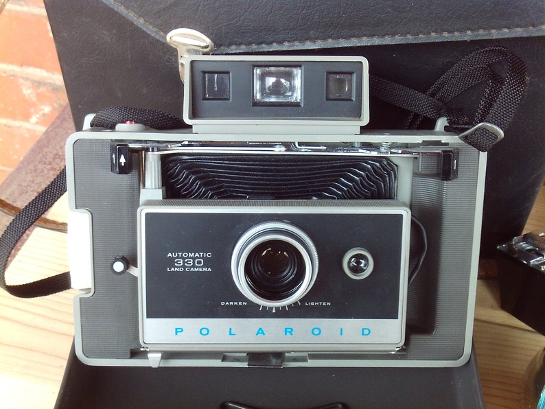 Vintage Polaroid Model 330 Land Camera, Polaroid Vintage Camera, Vintage Photography, Camera Collector image 4