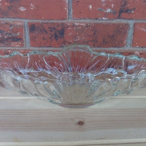 Glass Oblong Boat Bowl, Vintage Boat Bowl, Scalloped Edge Oblong Bowl, Vintage Glass Bowl, Fruit Bowl, Art Deco Glass