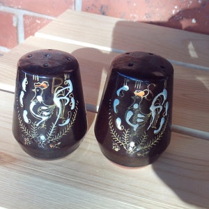 Vintage Redware Salt & Pepper Set with handpainted Rooster on the Front, Country Kitchen, Farmhouse, Vintage Pottery