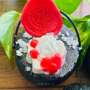 One Hell of a Butler Cauldron Bath Bomb