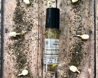 Honeysuckle and Jasmine Potion Roller – Rose Quartz Ritual Oil for Love, Attraction and Glow